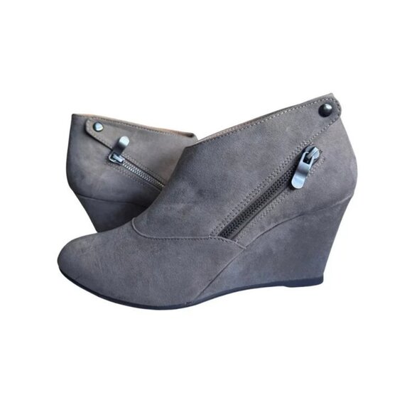 CL by Chinese Laundry Women's Valerie Wedge Boot Charcoal Super Gray Size 10 NEW - Picture 2 of 8